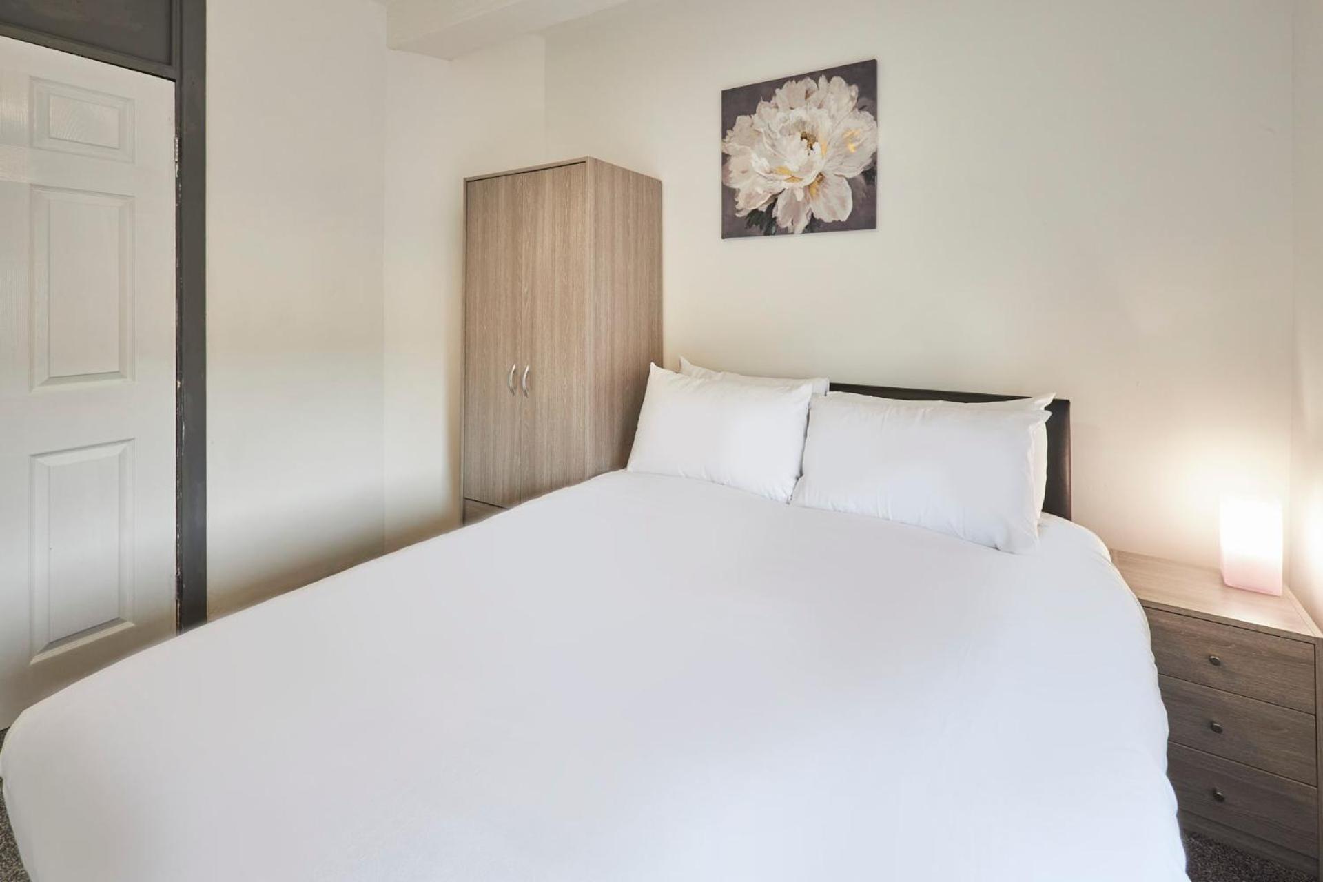Host & Stay - Clarendon Apartments Редкар Номер фото